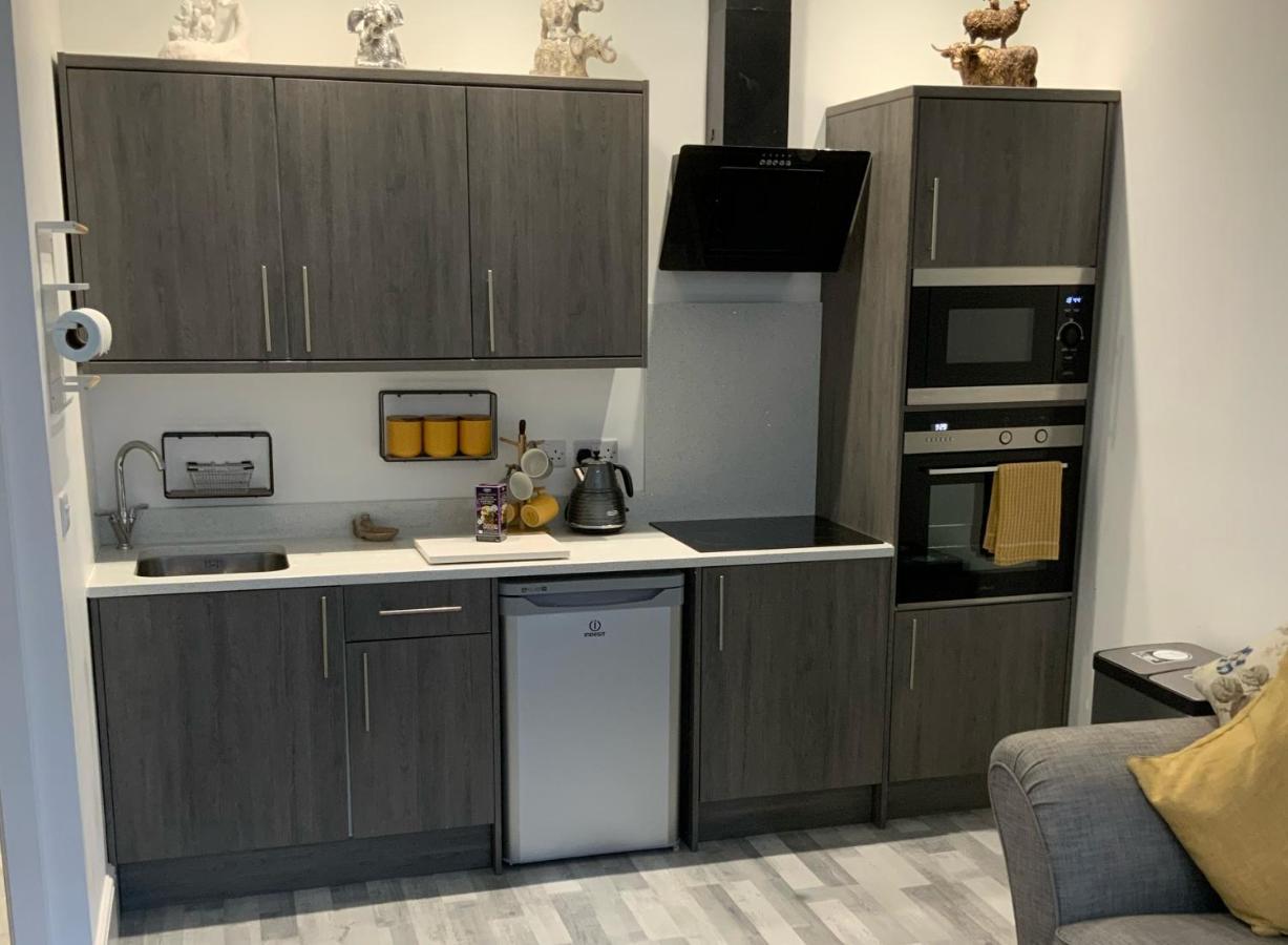 The - Ground Floor - Luxury For Up To 4 Guests Near Open Air Theatre And North Bay *